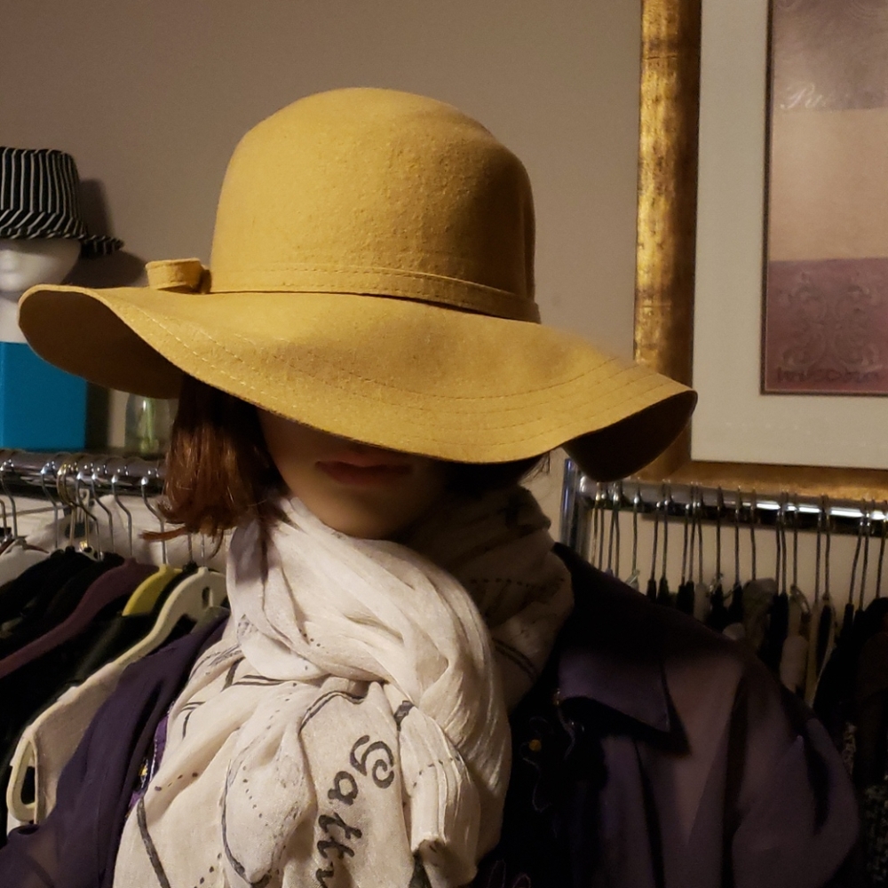 🛍Stylish  Floppy Hat 👒